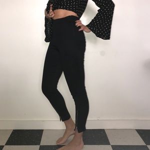 Skinny, high waisted pants